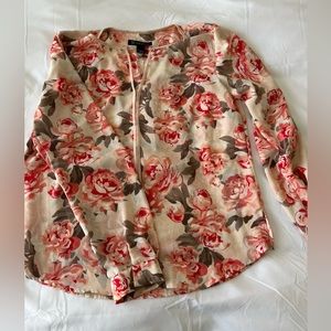 I am Sea, size 4, pink and gray Rose, silk, long sleeve blouse